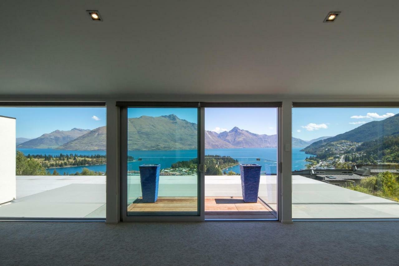 Papillon, A Relax It'S Done Luxury Holiday Home Queenstown Bagian luar foto